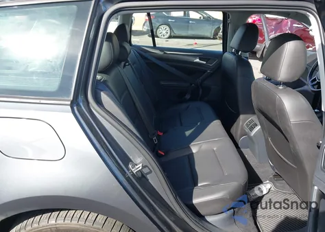 2019 Volkswagen Golf Sportwagen 1.4T S/1.4T Se z USA, uszkodzony, nr VIN 3VWY57AU1KM512832